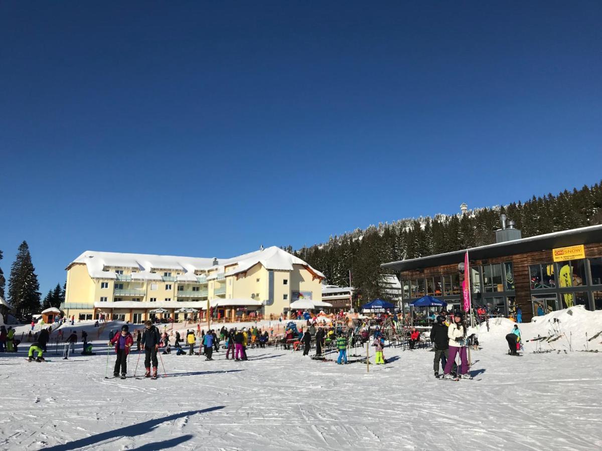 Ferienwohnung Feldberg Mit Whirlpool Direkt An Der Skipiste Exterior photo