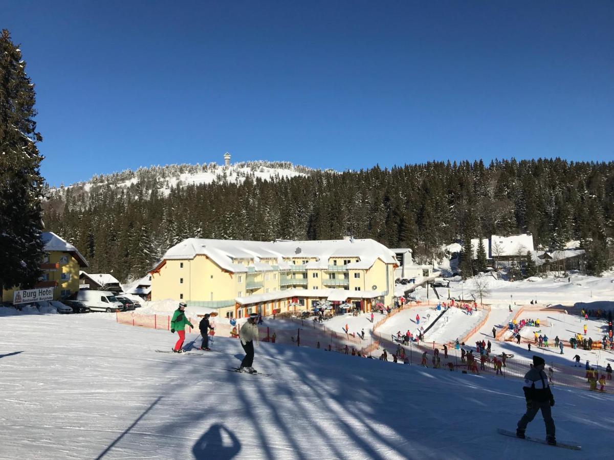 Ferienwohnung Feldberg Mit Whirlpool Direkt An Der Skipiste Exterior photo