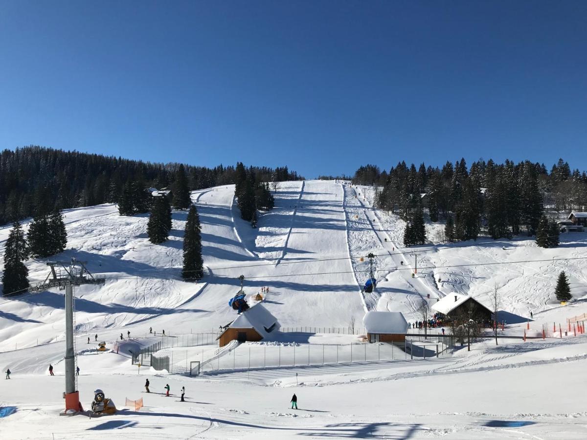 Ferienwohnung Feldberg Mit Whirlpool Direkt An Der Skipiste Exterior photo